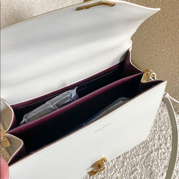 ❣️SOLD❣️Saint Laurent Medium Cassandra Bag - Picture 7 of 10